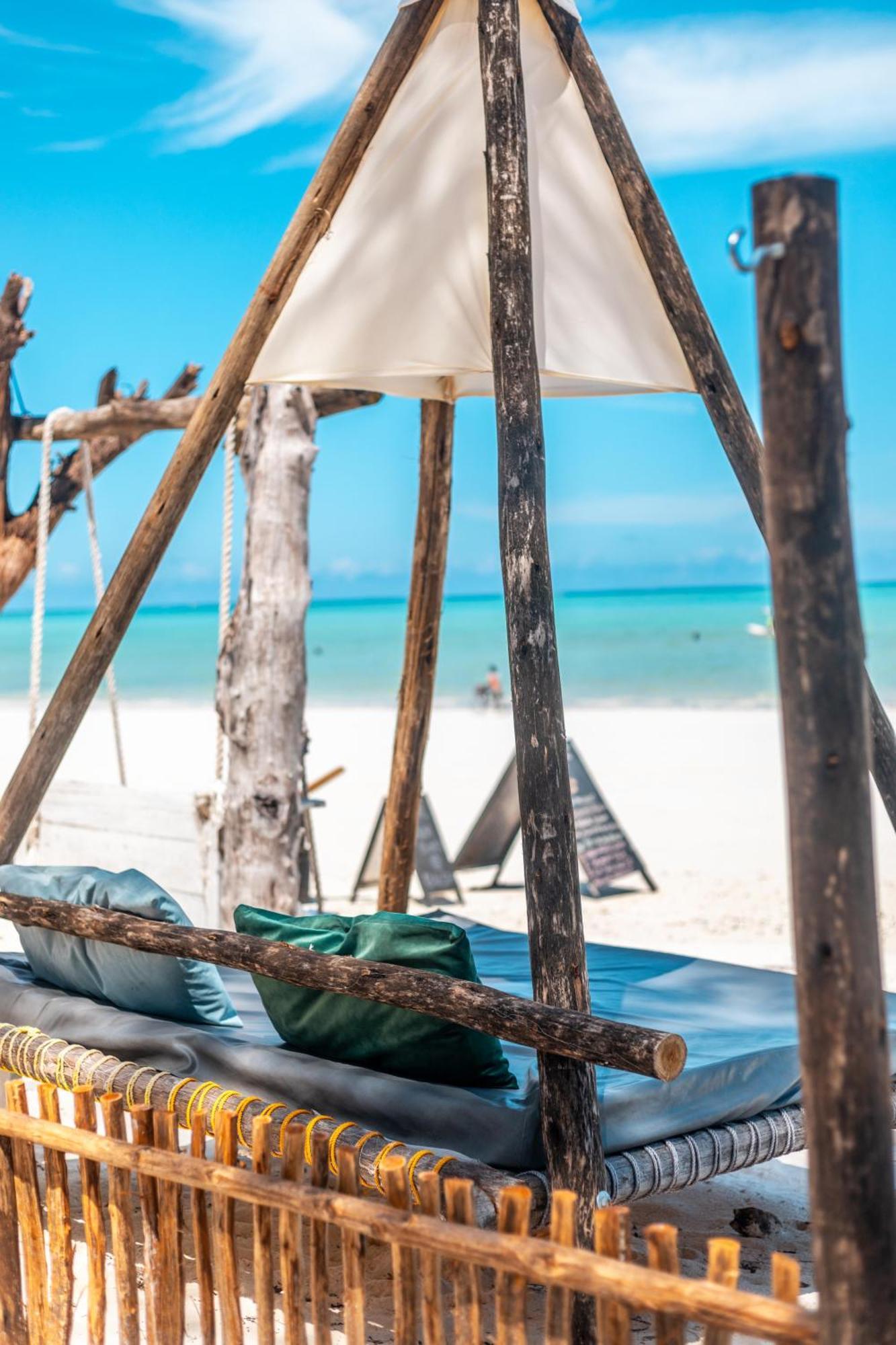 B4 Beach Club パジェ エクステリア 写真