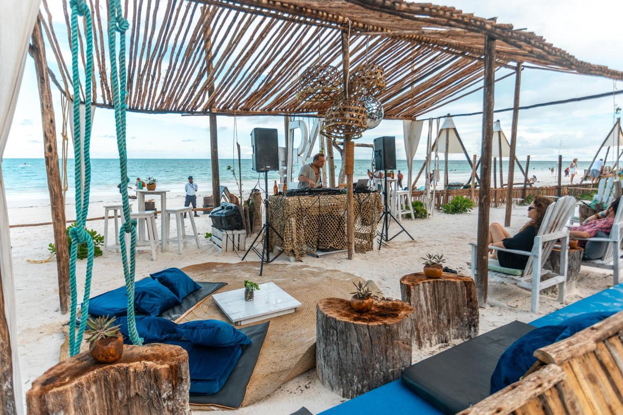 B4 Beach Club パジェ エクステリア 写真